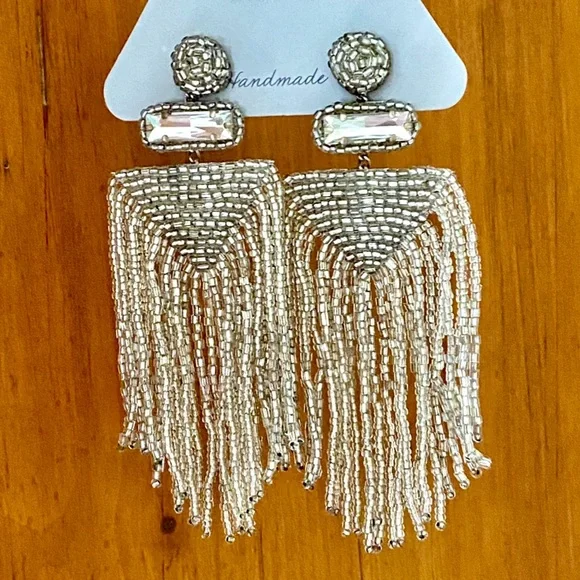 🌺🎉NWT🎉🌺 Anthropologie Deepa Silver Beaded Fringe Chandeliers - Picture 12 of 16